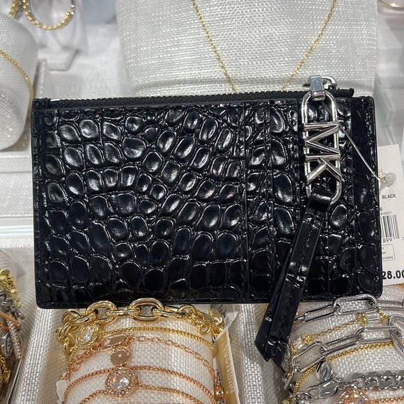 Michael Kors Empire Small Crocodile Embossed Leather Card Case
Black 
NWT - Picture 12 of 16
